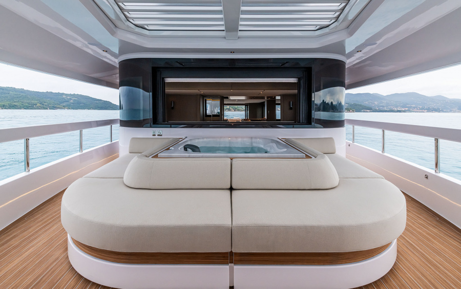 Ferretti Yachts INFYNITO 90 New фото 1.23