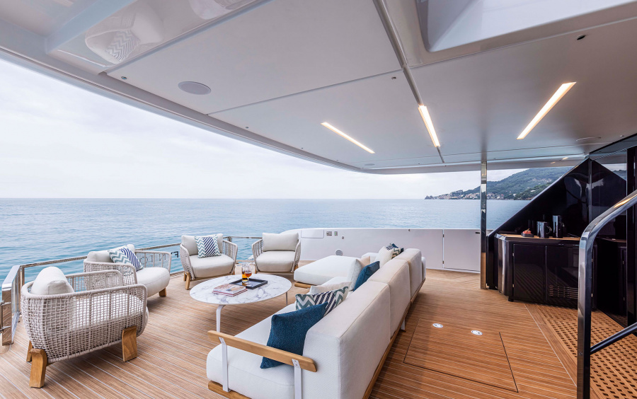 Ferretti Yachts INFYNITO 90 New фото 1.7