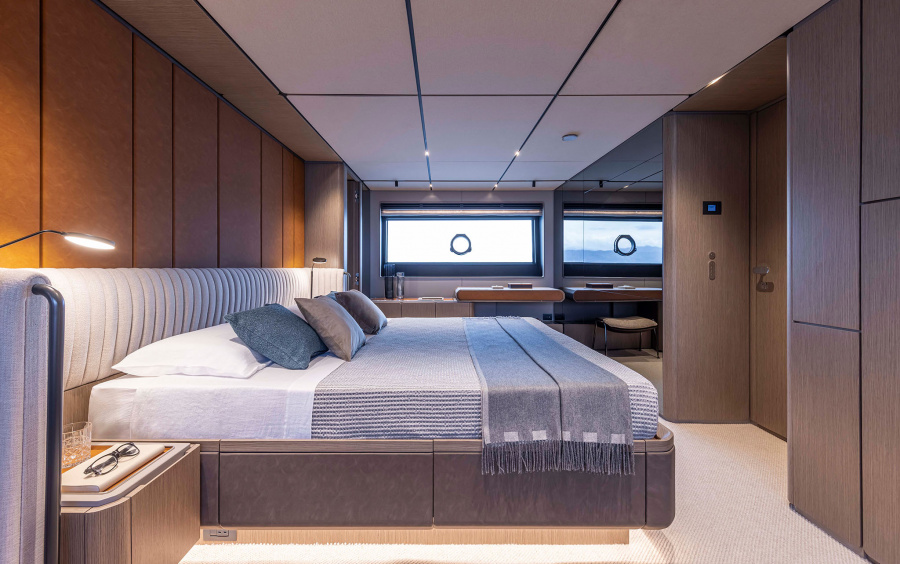 Ferretti Yachts INFYNITO 90 New фото 2.36