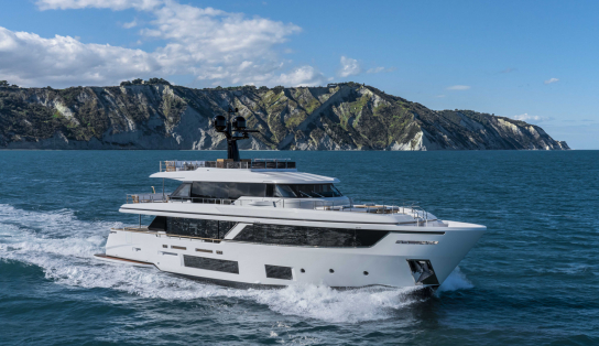 Custom Line Navetta 30